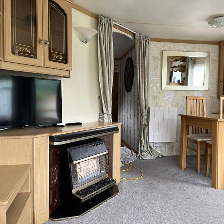 Private Holiday Home In Calm Site Wootton Bridge  Esterno foto