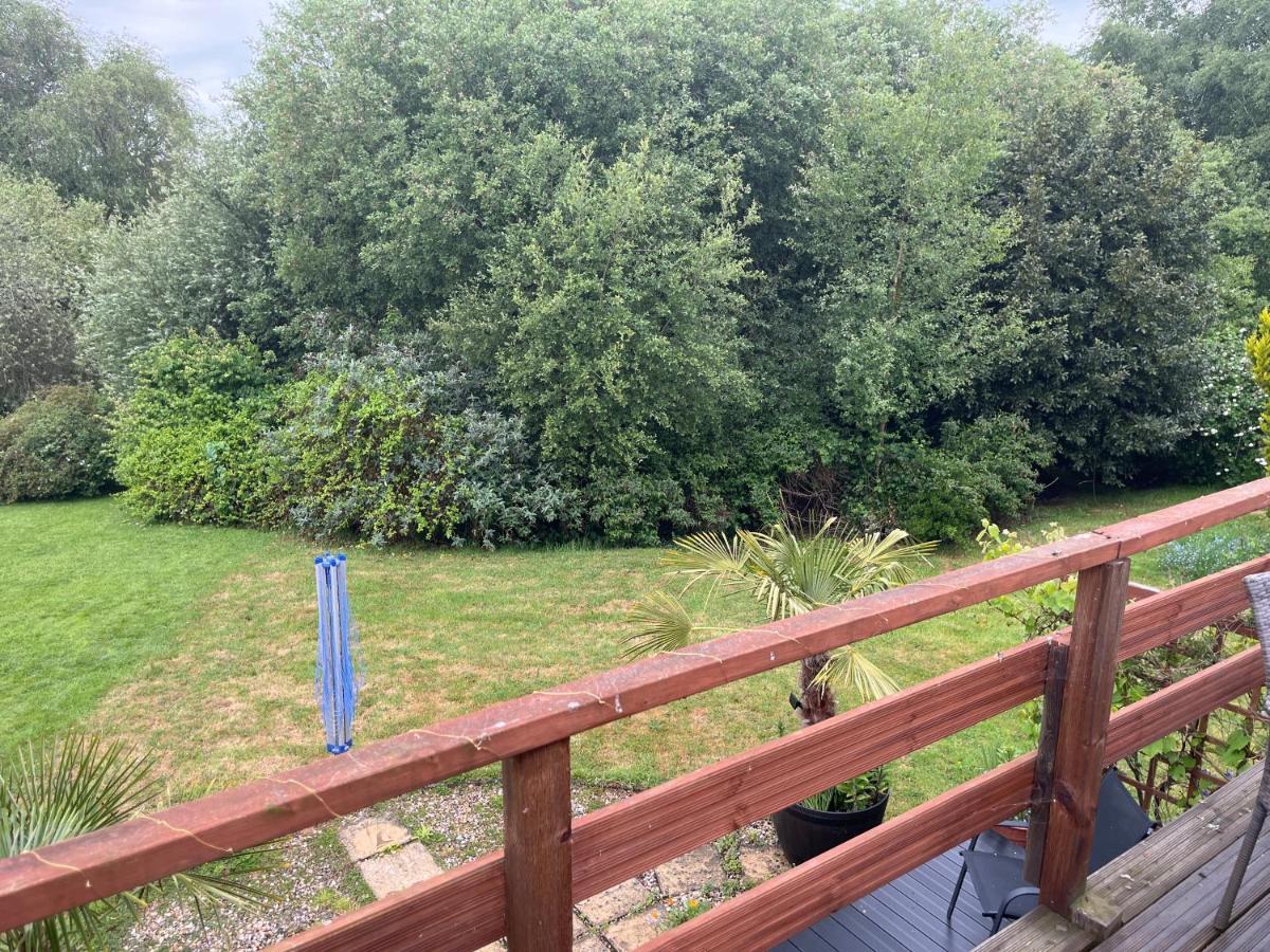 Private Holiday Home In Calm Site Wootton Bridge  Esterno foto
